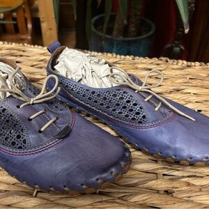 Volks Walkers Stylish Purple Women's Flats